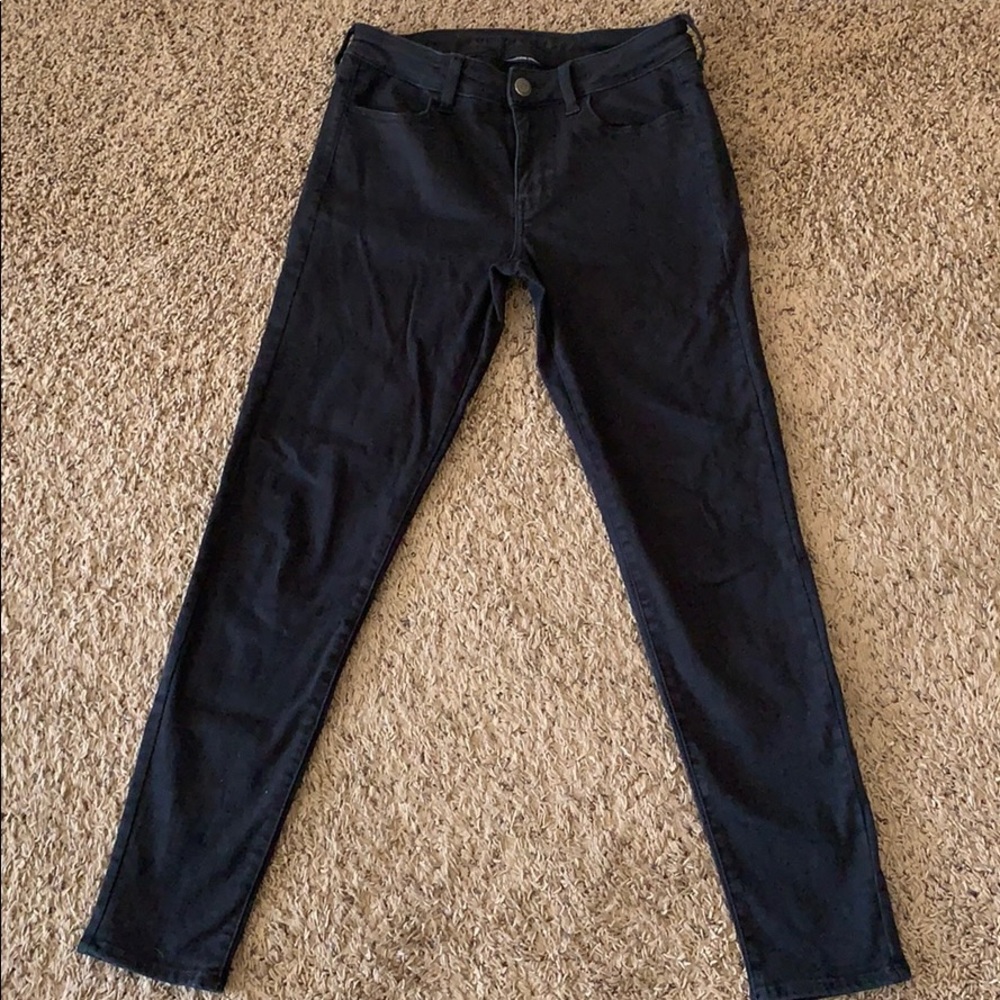 Black AE skinny jeans